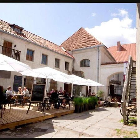 Seven Fridays Guest House Vilnius Exterior photo