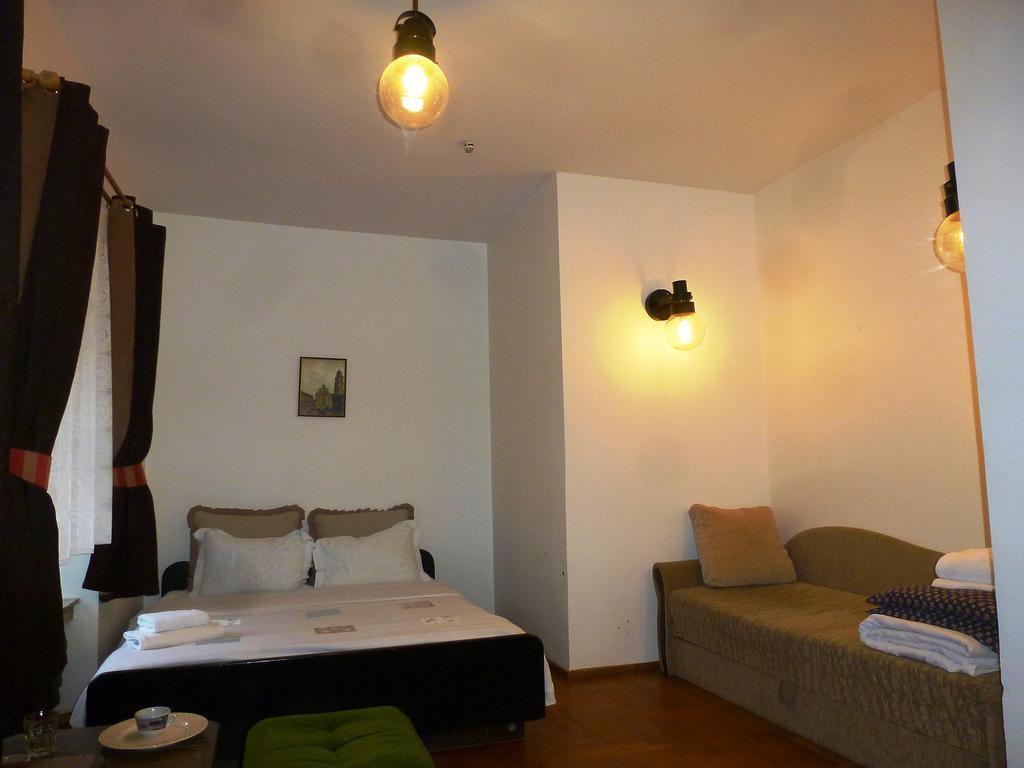 Seven Fridays Guest House Vilnius Room photo