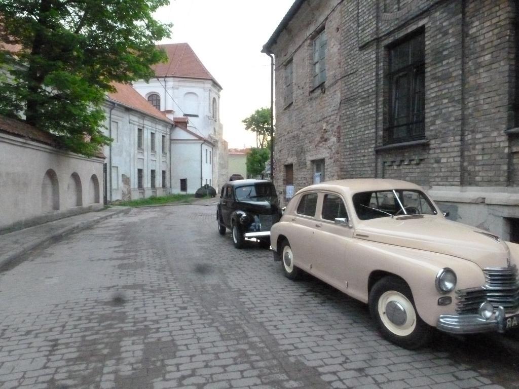 Seven Fridays Guest House Vilnius Exterior photo