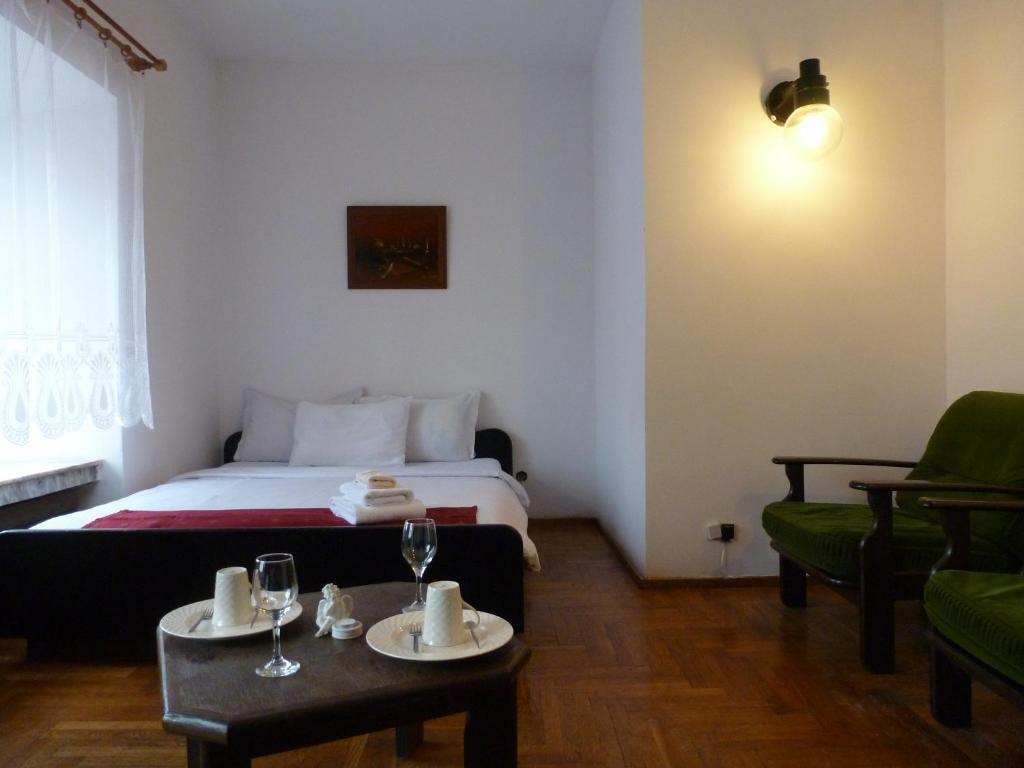 Seven Fridays Guest House Vilnius Exterior photo